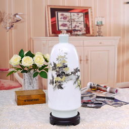 瓷中雅韻 景德鎮(zhèn)工筆采菊圖瓷瓶的藝術魅力與生活美學